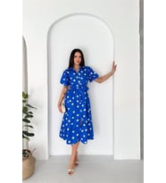 Neşeli butik kadın mavi gömlek yaka balon kol çiçek baskılı yazlık midi elbise -----NBK4617