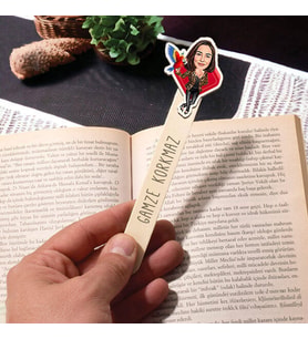 Kişiye Özel Kuşları Seven Kadın Karikatürlü Çubuk Kitap Ayracı