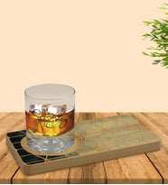 BK Gift Kişiye Özel Mermer Tasarımlı Doğal Ahşap Tabaklı Viski Bardağı Sunum Seti Model 6