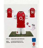 Arsenal Henry 14 Numara Retro Iç Saha Henry 14 Numara Çocuk Forma Takımı 4 Parça Çorap Bileklik Hediye