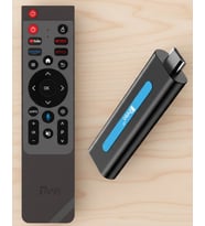 Bas Konuşlu Kumandalı 8K Tv Stick Akıcı Yayın Deneyimi