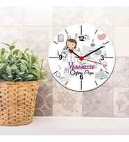 Paramedik Kadın Figür Duvar Saati