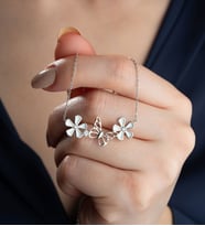 Saklı Takı 925 Ayar Gümüş Kelebekli Çiçek Kolye (Gümüş)