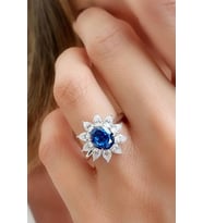 Sky Diamond Blue Safir Taşlı 925ayar Gümüş Üzerine Beyaz Altın Kaplama Şık Yüzük