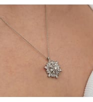 Kartaneli Lotus Çiçegi 925 Ayar Gümüş Kadın Kolye