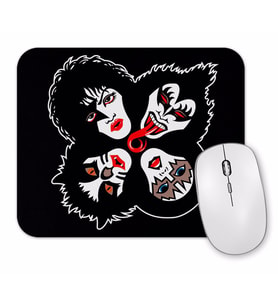 Kiss 2 Mouse Pad