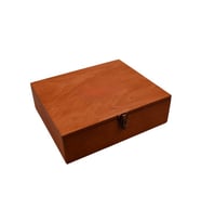 Ahşap Kare Kutu Klipsli 30X30cm Gen. 7Cm Yükseklik Burma Renk (Kahverengi Açık)