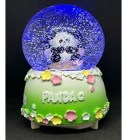 Panda Işıklı Müzikli Otomatik Kar Püskürtmeli Mega Boy Kar Küresi (16 cm x 12 cm) (Yeşil)