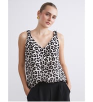 LCWAIKIKI Classic Bej V Yaka Leopar Desenli Bluz