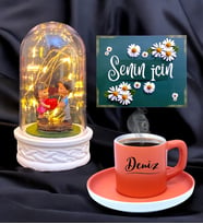 Led Işıklı Tasarım Fanus ve Turuncu Renkli Kahve Fincanı  Kişiye Özel Hediye Seti  İsimli Fincan (Model 7)