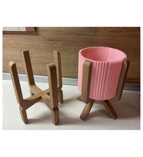 Alvera Ayaklı Çizgili Saksı – 3D Baskı Bej Standlı Dekoratif Saksı - Pembe