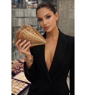 Gold Sculptural Clutch Çanta