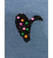 6X6 CM ÜTÜ İLE YAAPIŞAN TAŞLI YARIM KALP ARMA YAMA DİKİŞ AKSESUARI (Krem)