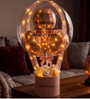 Kişiye Özel Led Işıklı Uçan Balon Kutusu – 5 Sevimli Ayıcıklı & İsimli Bebek Hediyesi 60 cm