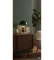 Şık Modern Abajur, Doğal Ahşap ve Pastel Renk Uyumu ile Estetik Atmosfer (Krem)