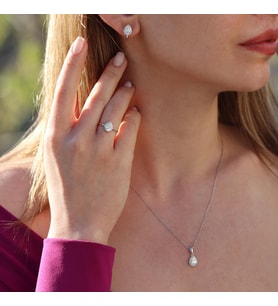 Etrafı Pırıltılı Taşlarla Çevirili Damla Montür Sky Diamond Gümüş Set