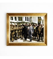 Tablore Atatürk Meclis Çıkışı Ve Askeri Selamlama Tarihi Çerçeveli Tablo Altın Varaklı Ofis Tablosu