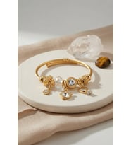 Swan Model Gold Renk Beyaz Charmlı Bileklik