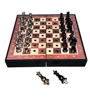 GiftHome Black Klasik Ceviz Desenli Mini Seyahat Boy Satranç Takımı ( 16 x 16 cm )