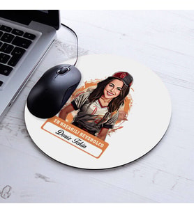 Kişiye Özel Hediye Karikatürlü En Başarılı Kadın Beyzbolcu Mousepad