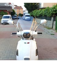 MOTOCAM RKS Bitter Ön Cam 2022-2026 Model 37cm Şeffaf Renkli 4mm APARATSIZ