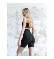 Siyah Arkası Büzgülü ( Scrunch Butt ) Midi Spor Şort Tayt