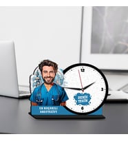 Erkek Anesteziste Hediye Karikatürlü MDF Masa Saati