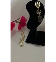 Gold Çerçeveli Zirkon Taşlı Beyaz Renk Çelik