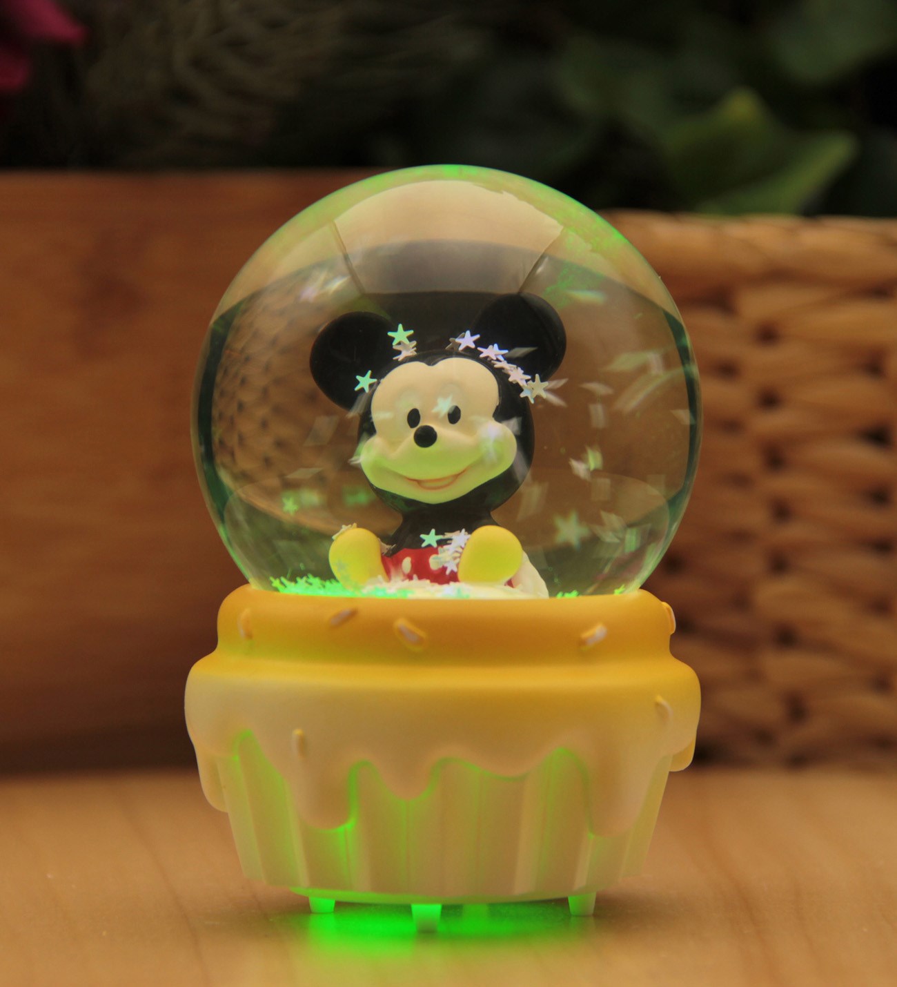Disneyland Mickey and Minnie Mouse Işıklı Kar Küresi Orta Boy