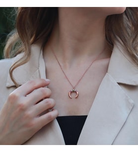 Hilal Model Renkli Zirkon Taşlı Asansörlü Rose Gold Kaplama Gümüş Kolye
