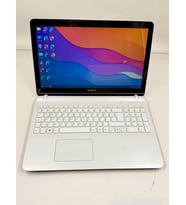 SONY VAIO SVF152C29W SERİSİ İntel Pentium 2117 8 Gb Ram 64 Gb SSD Dizüstü Bilgisayar ( OUTLET )