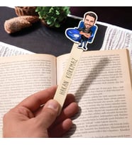Kişiye Özel Mavi Spor Arabalı Adam Karikatürlü Çubuk Kitap Ayracı