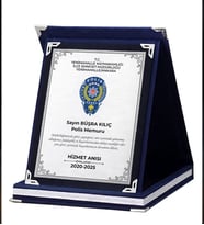 Polis Teşekkür Plaketi  Kişiye Özel Emniyet Hizmet Anısı Plaketi – Lacivert Kutu Tasarım- 15X20