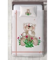 MEKTA HOME BEBEK VE ÇOCUK ODASI Ayıcık ve Çiçek Desenli Yatak Örtüsü