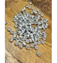 100 ADET GÜMÜŞ RENK PLASTİK DELİKLİ BONCUK SET