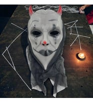 KIRMIZI BOYNUZLU TÜLLÜ GRİ ŞEYTAN MASKESİ CADILAR BAYRAMI KORKU MASKESİ DEVİL MASK  HALLOWEEN MASK