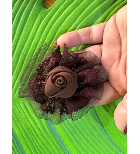 9X9 CM KABARTMA GÜLLÜ TÜL BROŞ YAKA İĞNESİ TÜRBAN GİYİM AKSESUARI (Kahverengi)