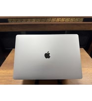 Apple MacBook Pro 2019 i7 16GB RAM 512GB SSD 16