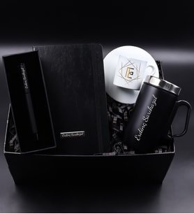 Kişiye Özel Porselen Gold Harf Fincan & 280 ML Kulplu Siyah Çelik Termos & Siyah Defter & Siyah Mat Roller Kalem Hediye Seti