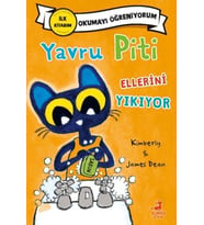 Yavru Piti Ellerini Yıkıyor
