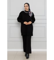 Boynu İnci Detaylı Triko Takım-Siyah