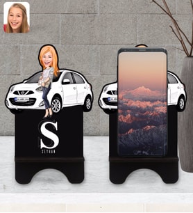 BK Gift Kişiye Özel Plakalı Kadın Nissan Micra Karikatürlü Ahşap Biblo Telefon Standı-1