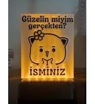 Kişiye Özel İsimli Hediyelik Kablolu Led Lamba - M17 - Güzelin miyim gerçekten? (Amber)