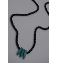 STONEAGE JEWELLERY Amazonit ve Oniks Taşlı Metalsiz Şifa Kolyesi (Altın / Dore)