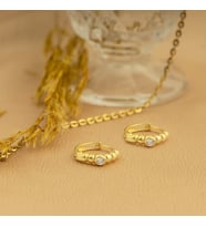 DKMN Gümüş Kabartmalı Tek Taşlı 925 Ayar Gümüş Küpe (Gold)
