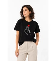 Kore Parmak Kalp Aşk Temalı Minimal Baskılı Tişört Yazlık Kısa Kol T-Shirt - Siyah