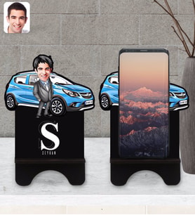 BK Gift Kişiye Özel Plakalı Erkek Opel Mokka Karikatürlü Ahşap Biblo Telefon Standı-2