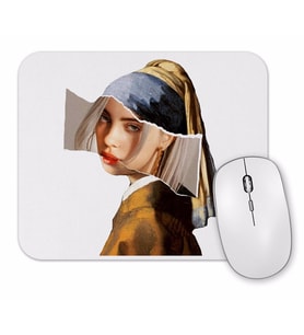 Billie Eilish İnci Küpeli Kız Mouse Pad