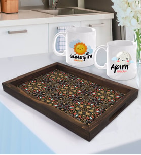 BK Gift Kişiye Özel Güneşim ve Ayım Tasarımlı 2'li Kupa Bardak Seti ve Doğal Ahşap Tepsi