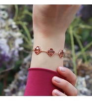 3 İkonik Alhambra Yonca Zultanit Taşlı Rose Gold Kaplama Asansörlü Bileklik
